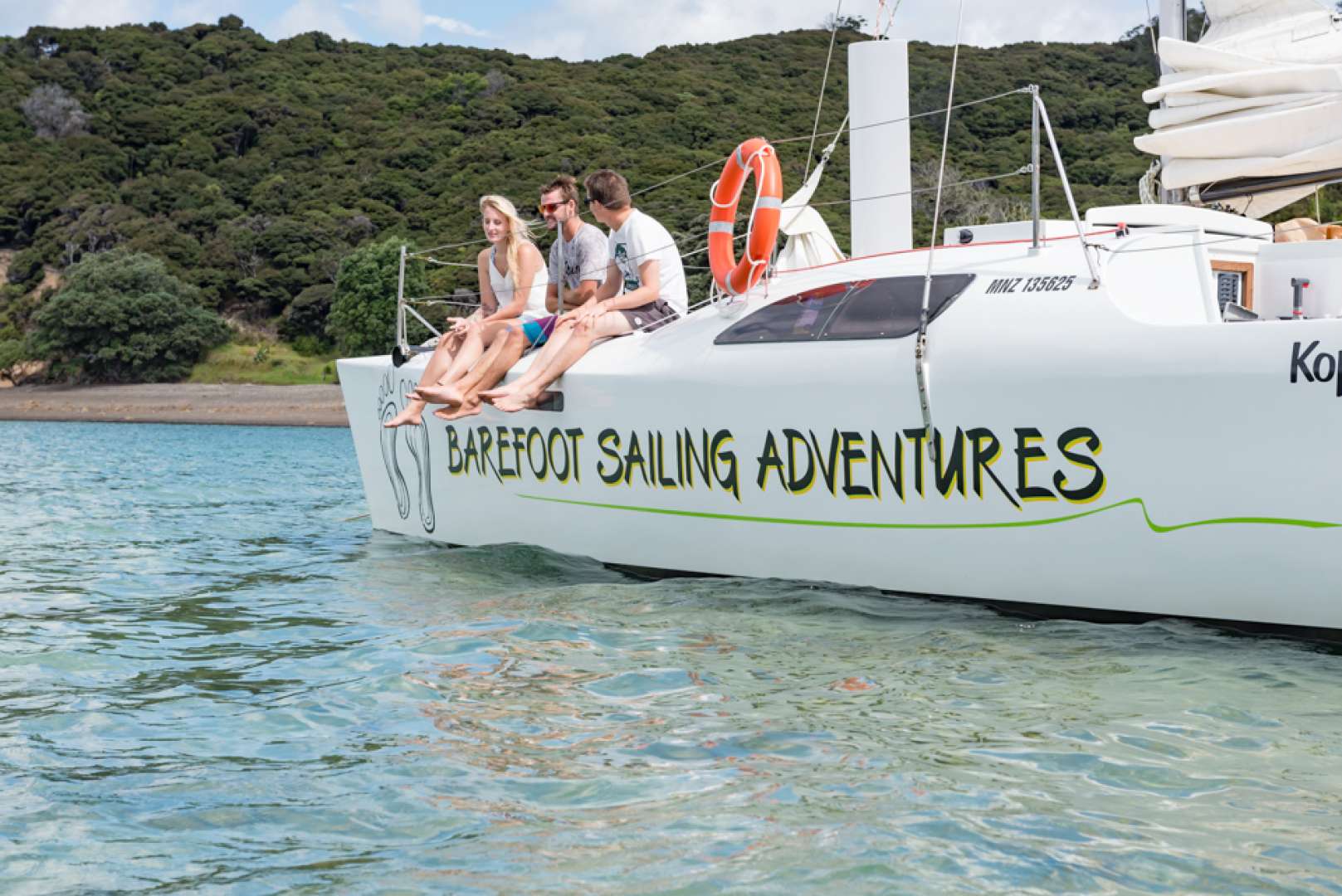 Barefoot Sailing Adventures in the Bay of Islands Evening Cruise Activity