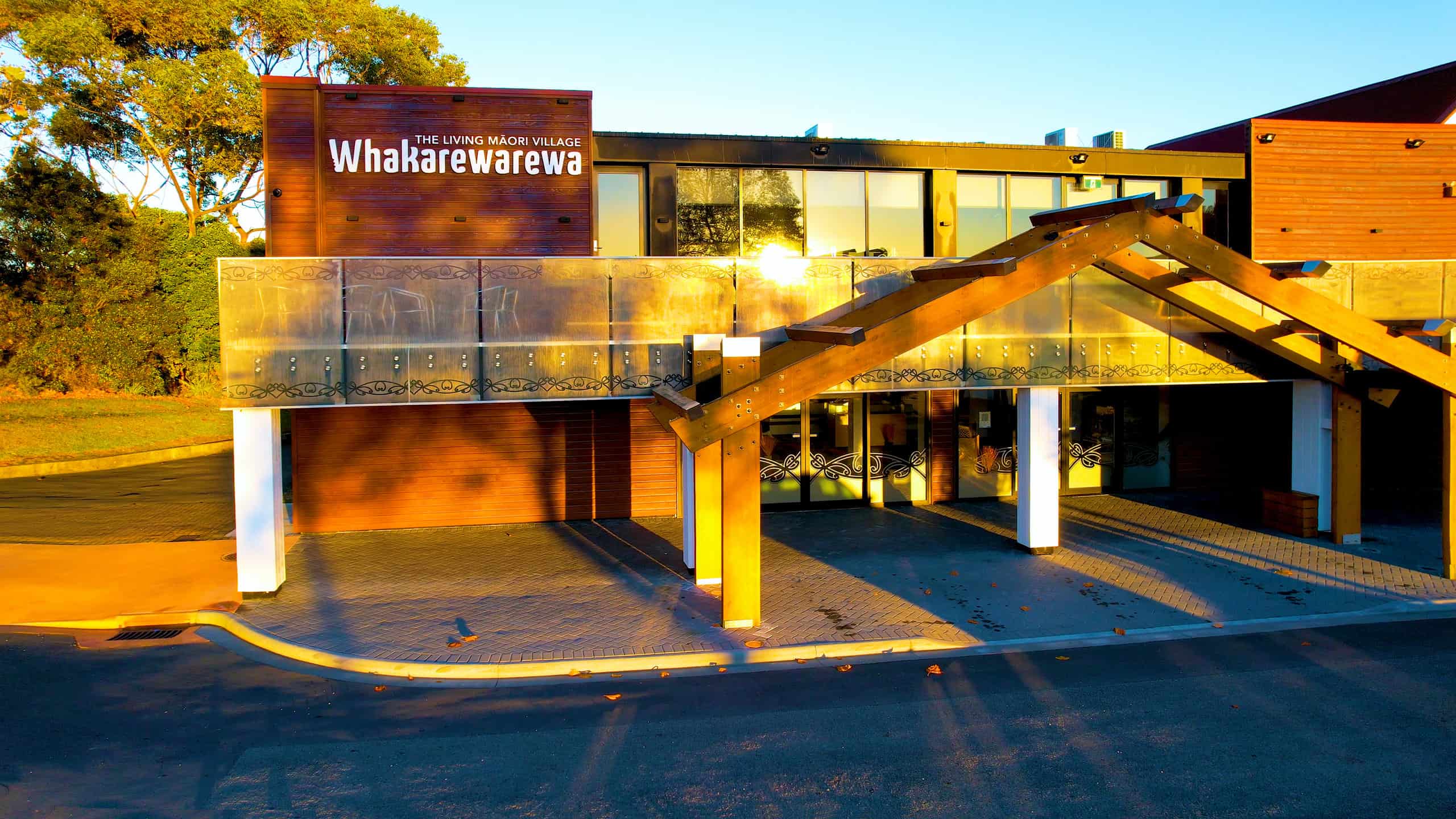 Guided Whakarewarewa Living Maori Village Tour | See and Do NZ