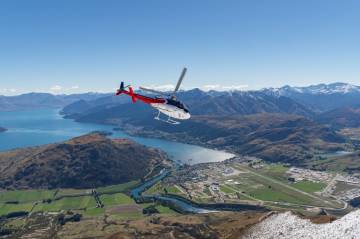 Helicopter Fllight around Queenstown and Surrounding Mountains