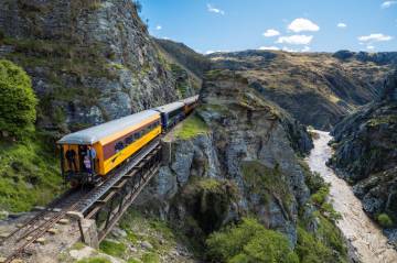Dunedin to Queenstown Including Taieri Gorge Train