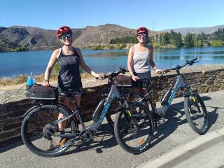 Bike The Lake Dunstan Trail With A Return Luxury Mercedes Shuttle