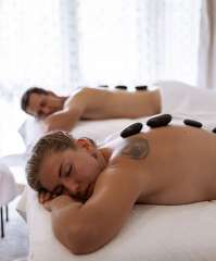 Luxury Aroma & Hot Stones Massage 60 Minutes