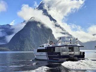 Milford Sound Extraordinaire Tour