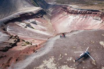 MOUNT TARAWERA VOLCANIC LANDING - ERUPTION TRAIL TOUR AND LANDING - 3B