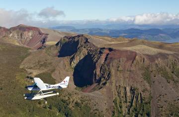 MOUNT TARAWERA/WAIMANGU THERMAL VALLEY – ‘ERUPTION TRAIL TOUR’ – 3A