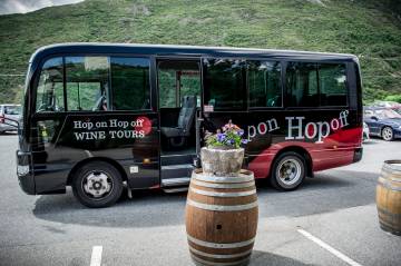 Hop on Hop off Wine and Beer Afternoon Tour Queenstown
