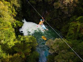 Rotorua Ziplines: Zipline Over Waterfalls
