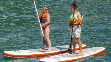 Stand Up Paddleboard Hire at Days Bay