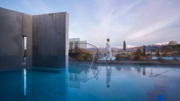 Tranquillity Pools – Adults Only Hot Pools with Swim Up Bar, Methven