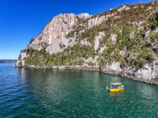 Waterfalls & Wild Coastlines Cruise, Taupō