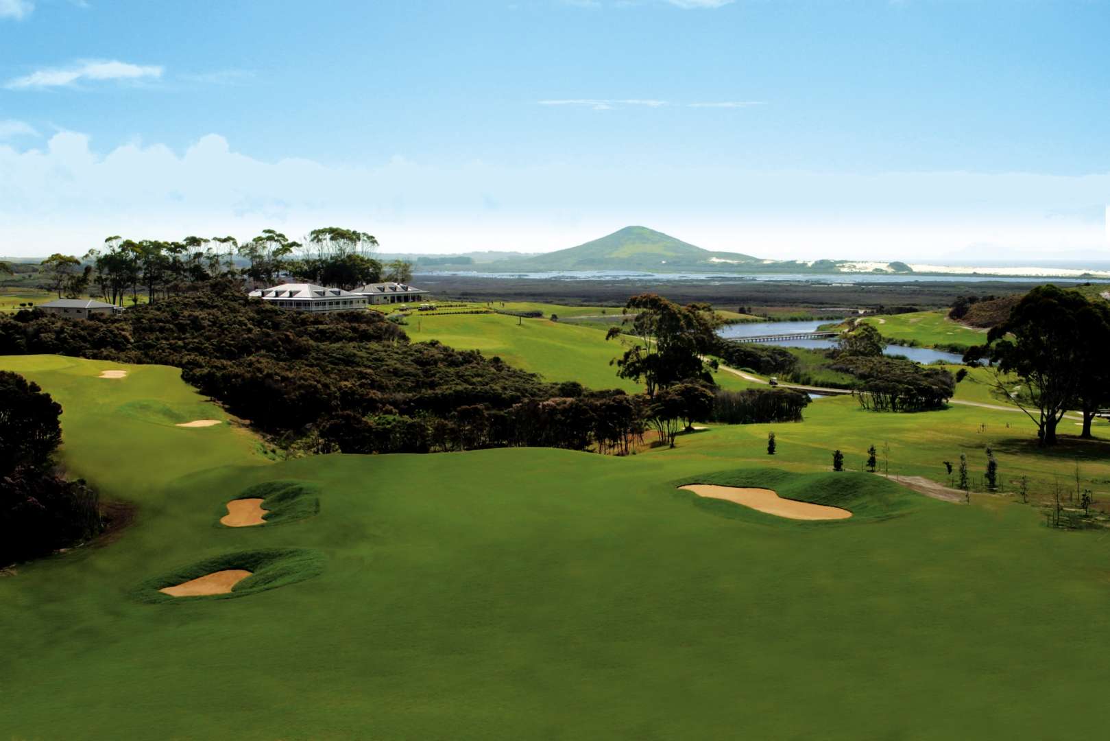 18 hole Championship Golf Course Northand New Zealand