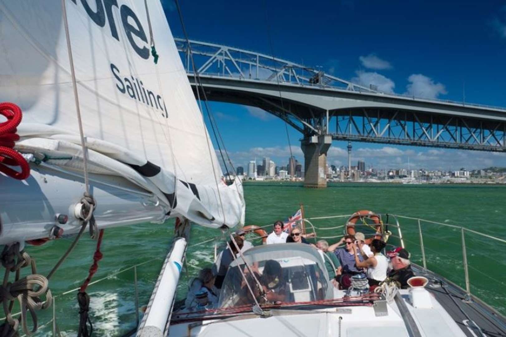 Auckland Harbour Bridge Sailing Cruise Yacht with Sightseeing
