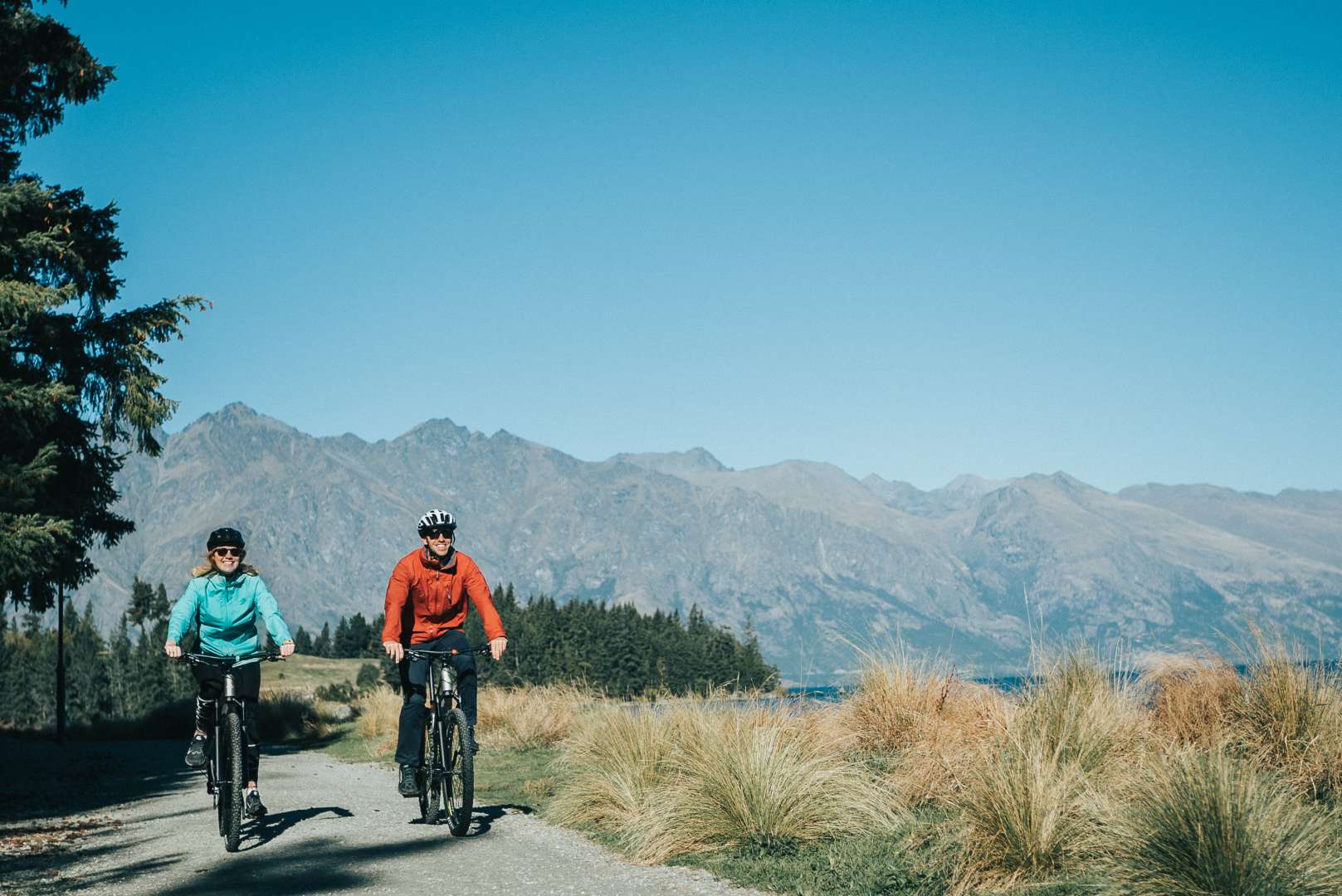 Bike Ride along the Arrow River Bridges Trail on the way to Queenstown