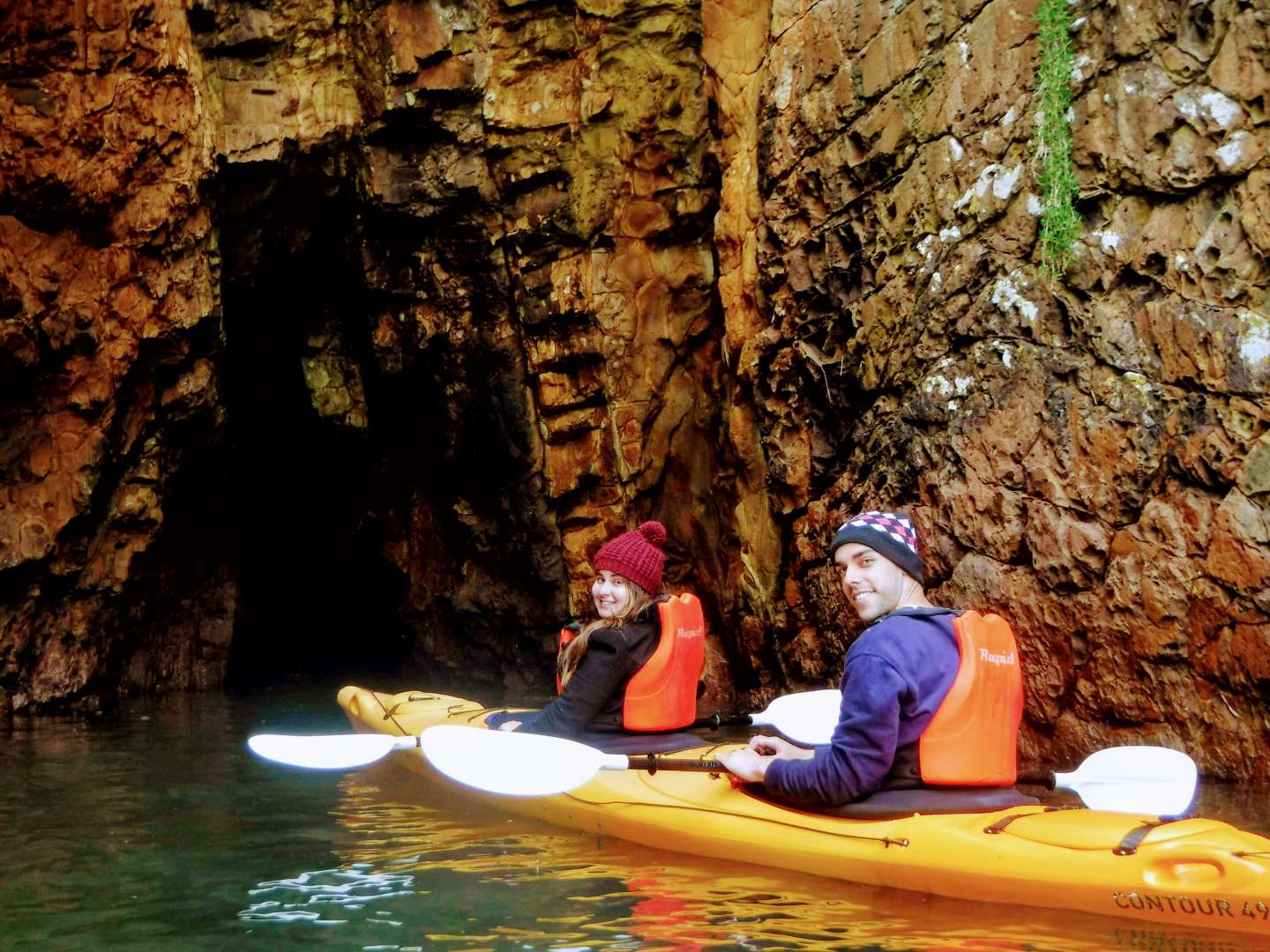 Cave kayaking in Akaroa