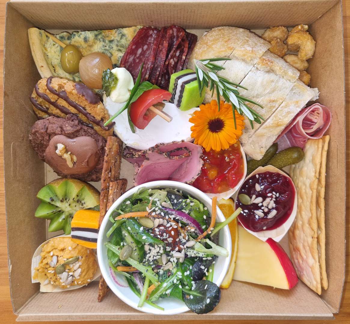 Gourmet picnic lunch