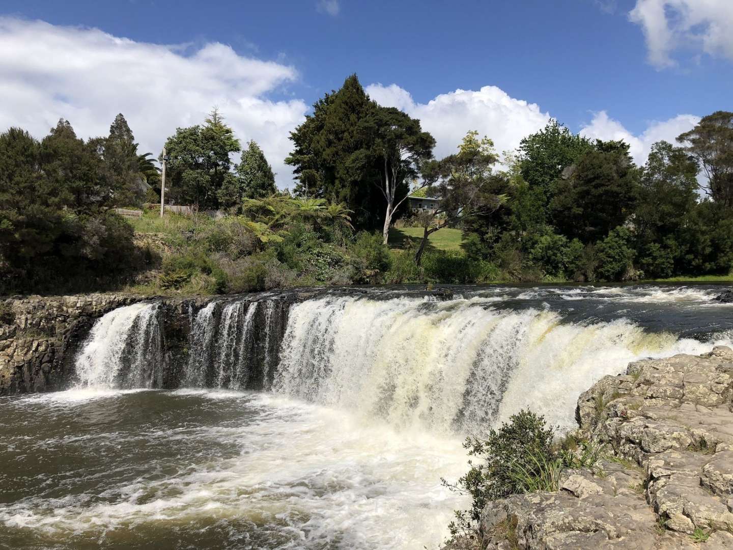 Haruru Falls