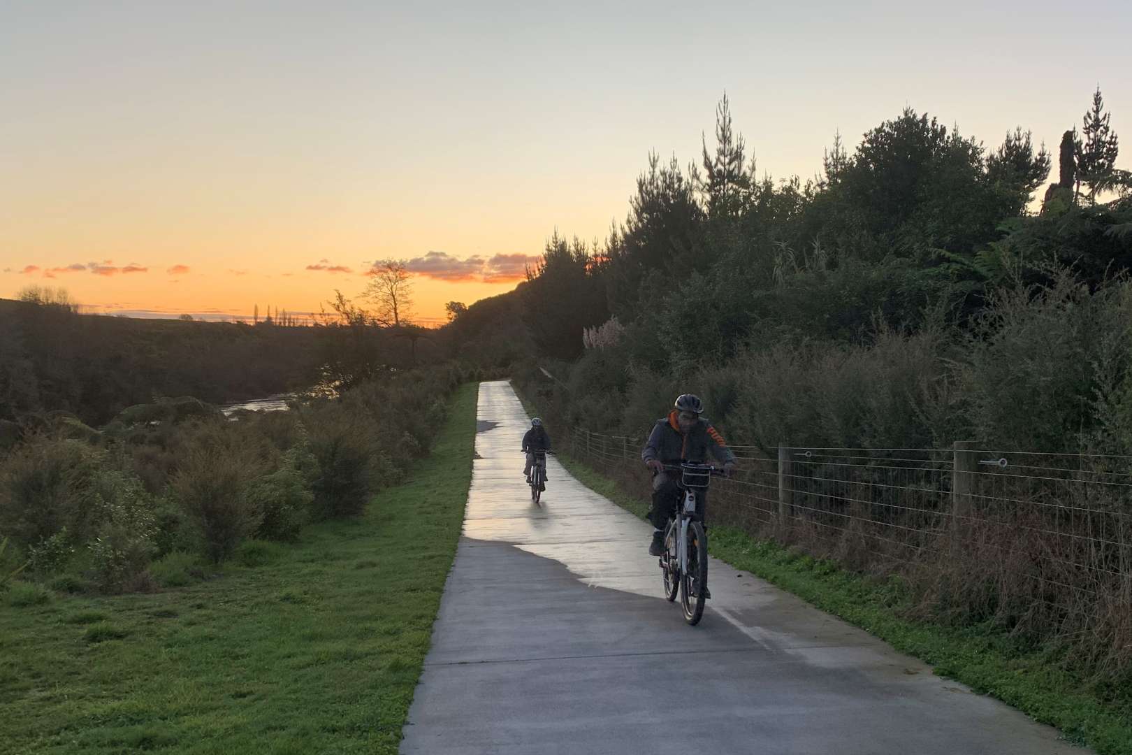 New Zealand's rural scenery and stunning views of the Waikato River