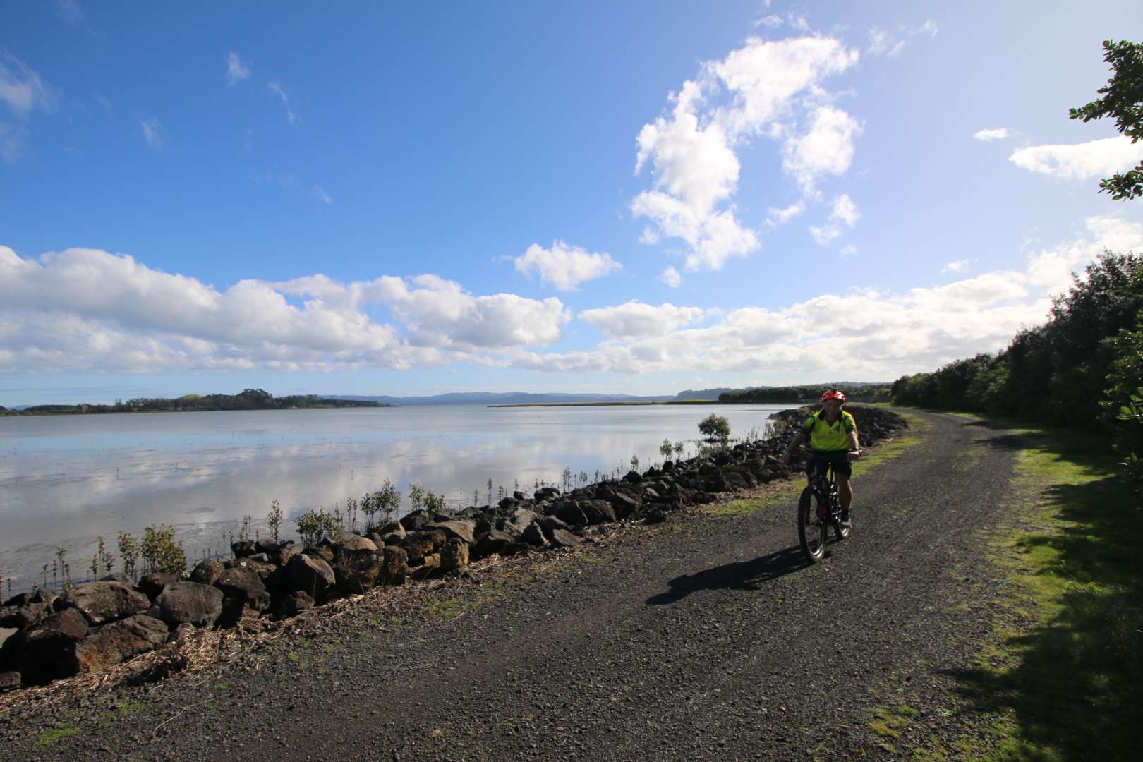 Accessible grade 1 cycle trail suitable for beginners and beyond