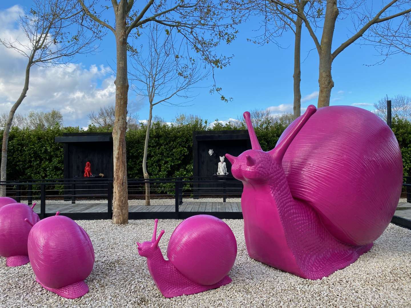Sculptureum Pink Snail Garden