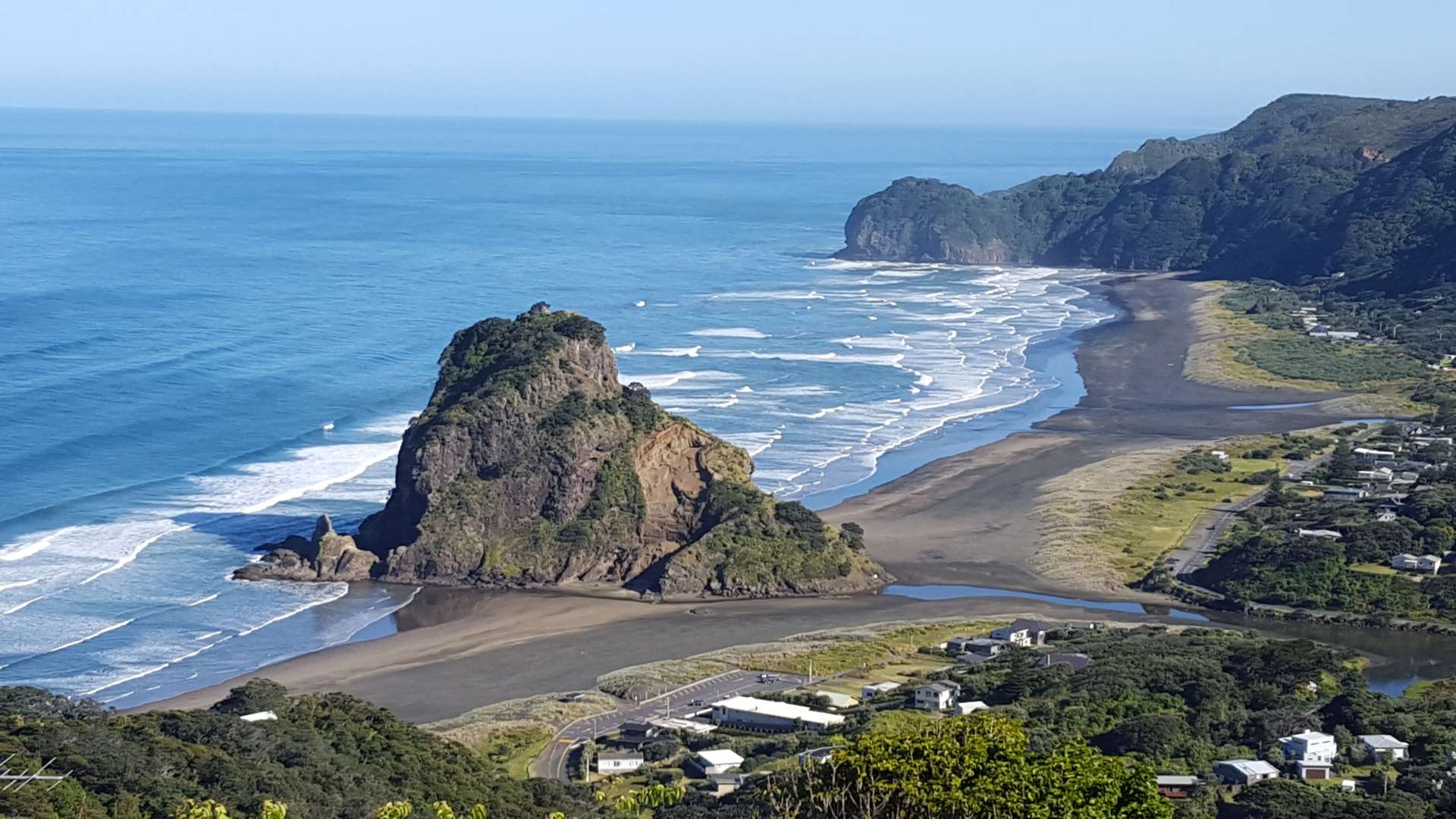 Piha Beach