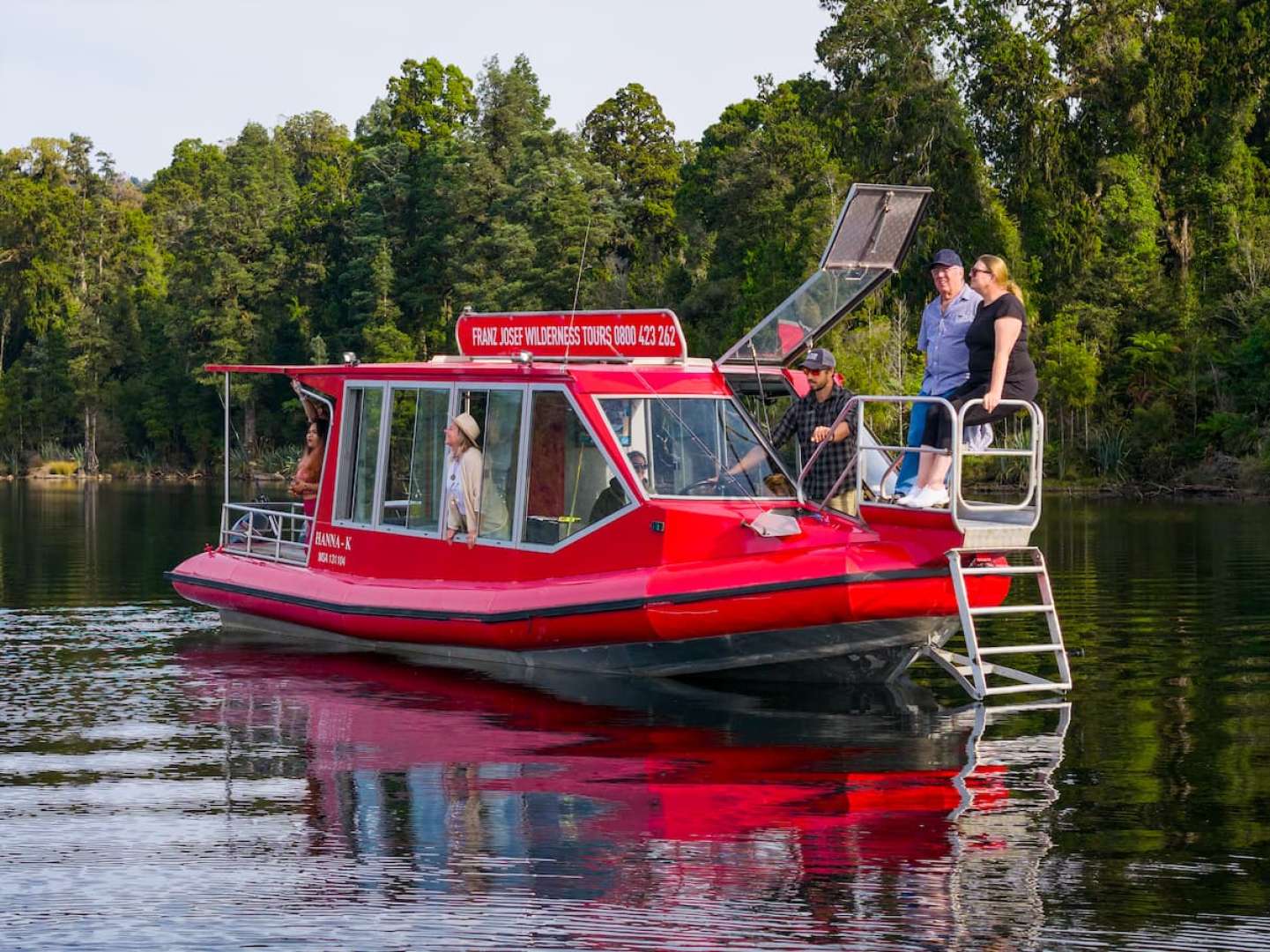 Explore Lake Mapourika on a personalised scenic cruise