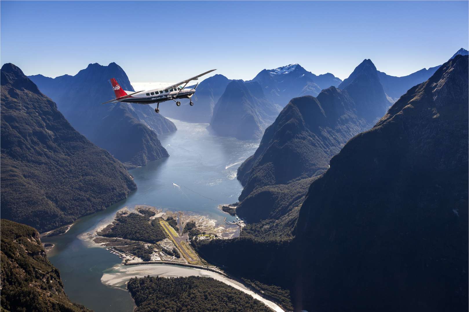 Scenic Flight Milford Sound