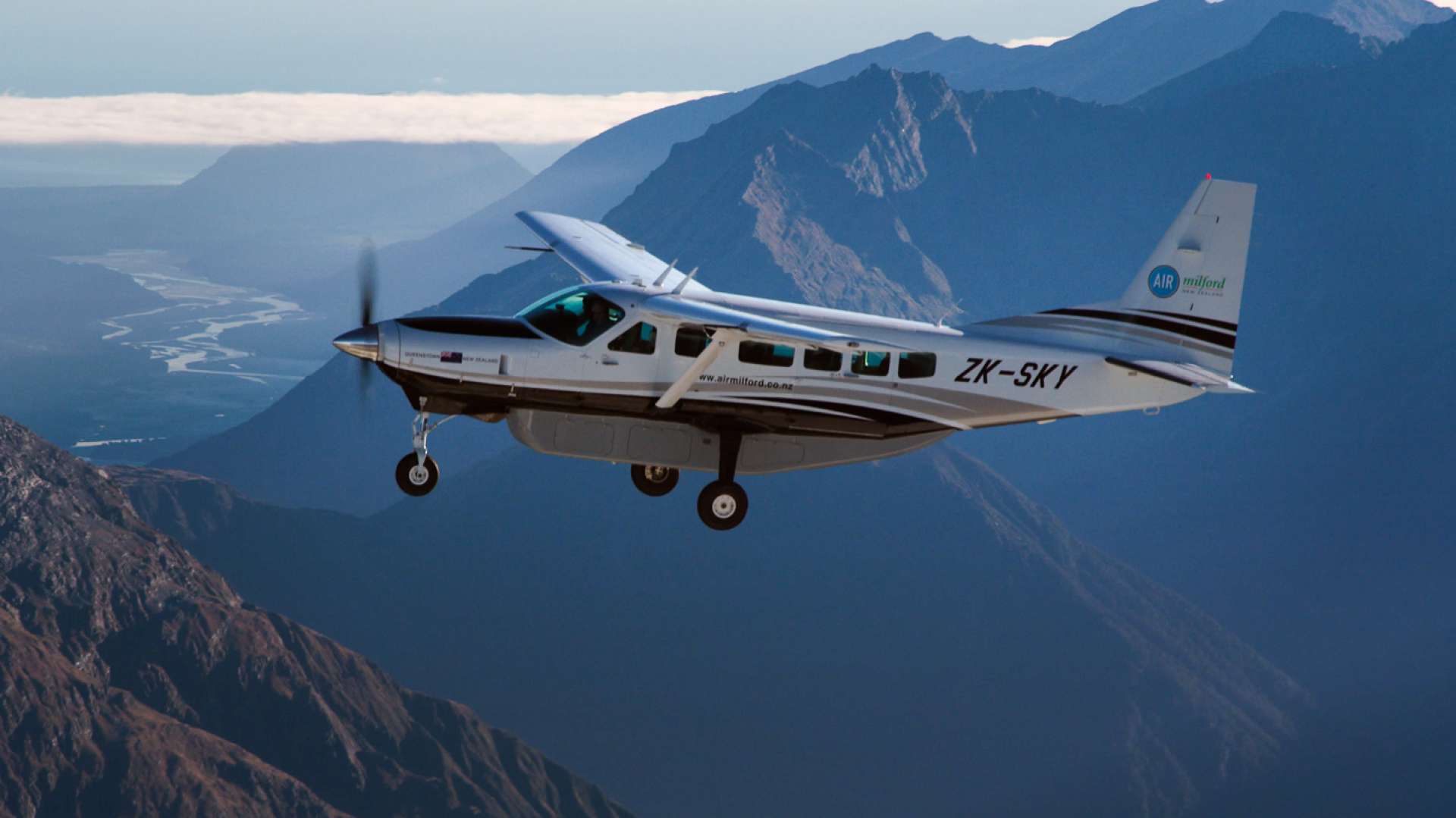 Scenic flight to Milford Sound with Air Milford