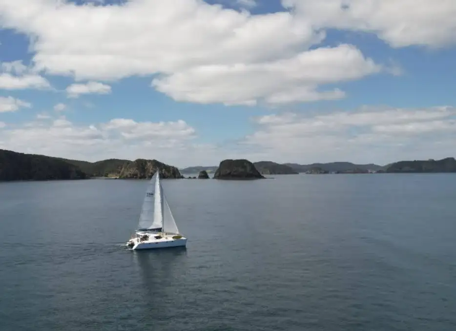 Scenic Sailing