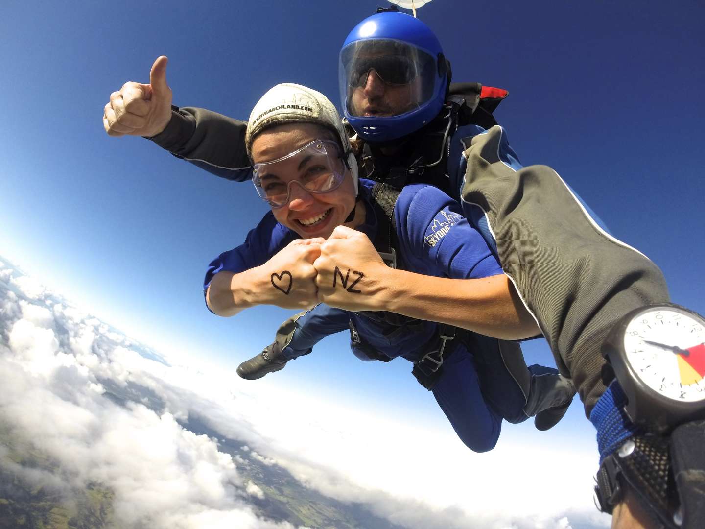 Skydive Auckland, the ultimate tandem skydive destination in New Zealand