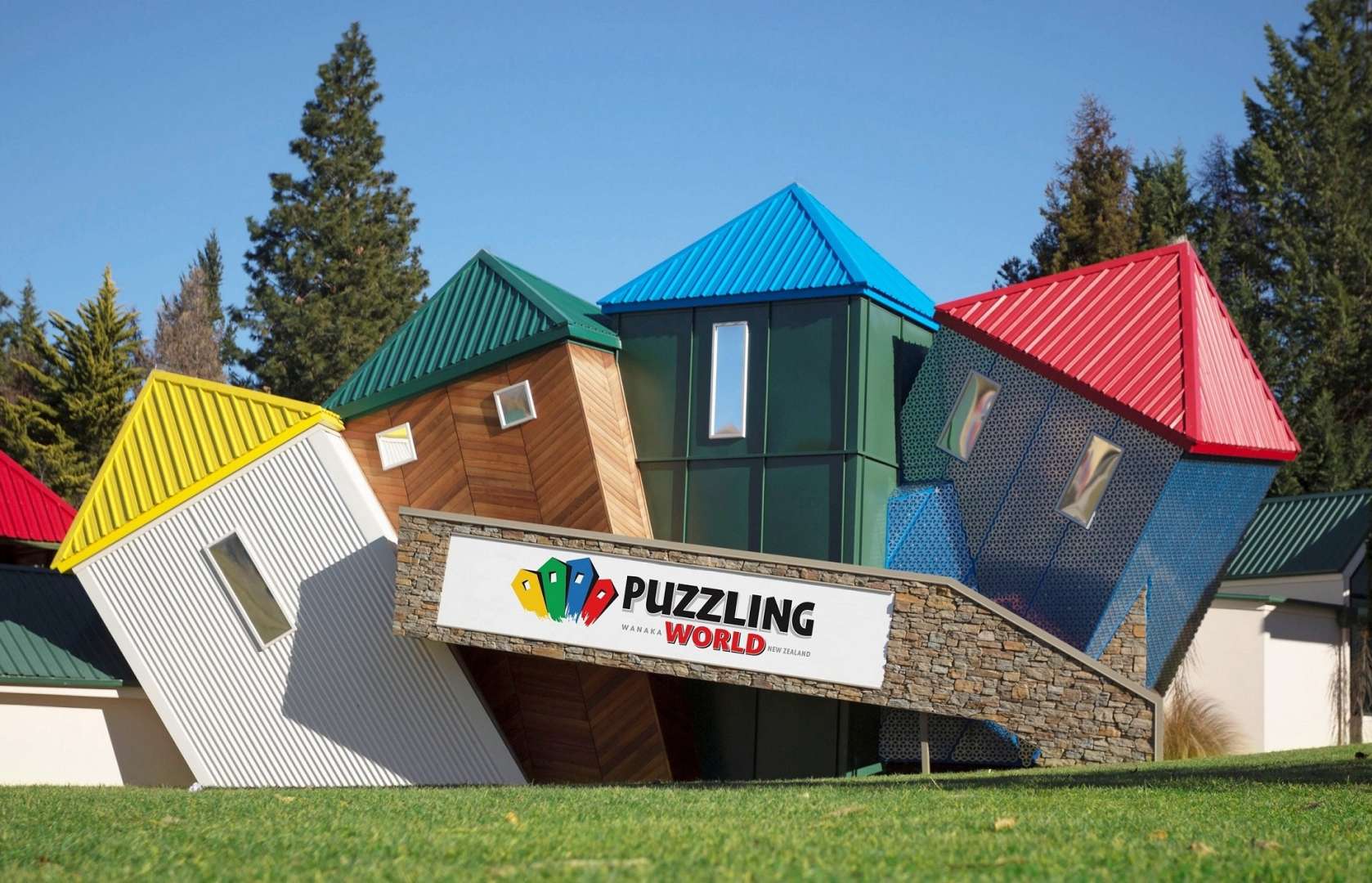Tumbling Towers of Puzzling World