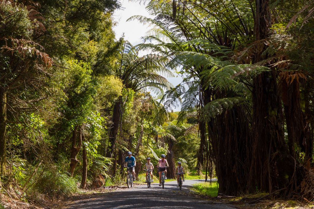 Kerikeri stone store attraction 